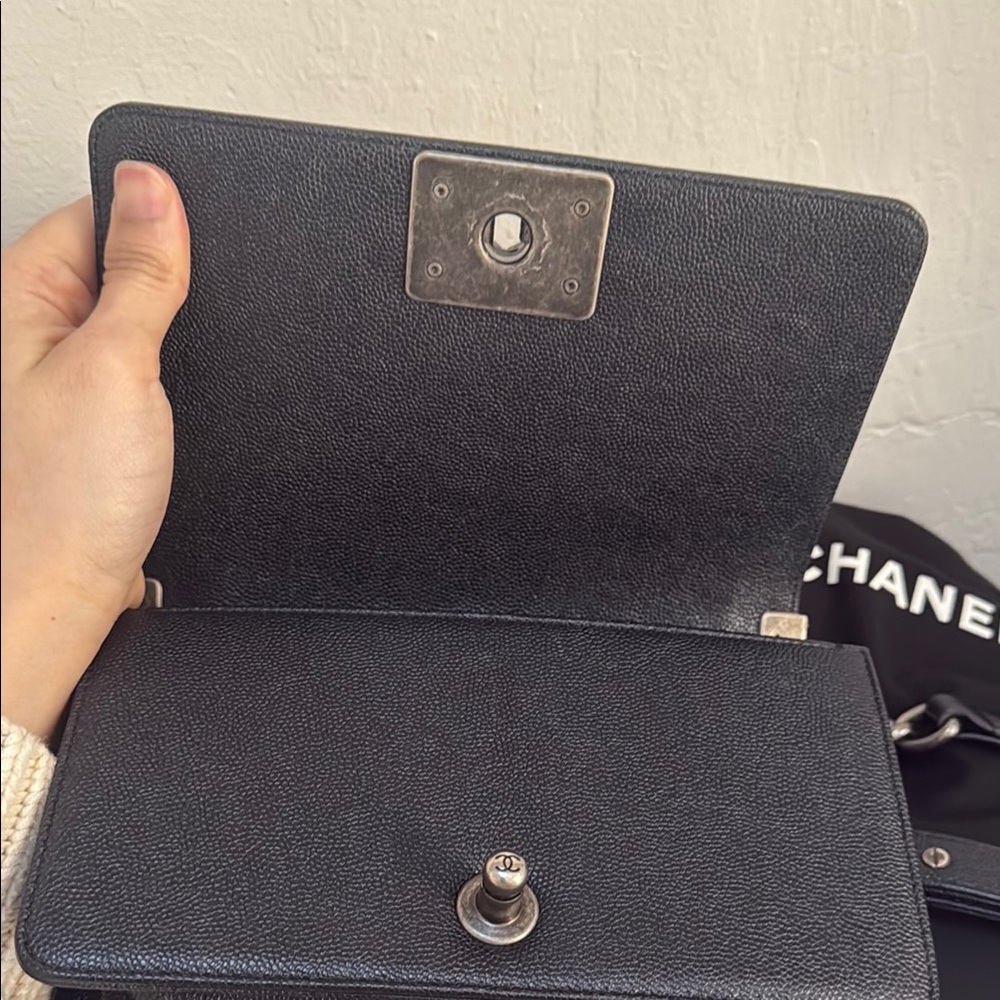 Small Chanel Boy Caviar  Black Quilted - Picture 11 of 15